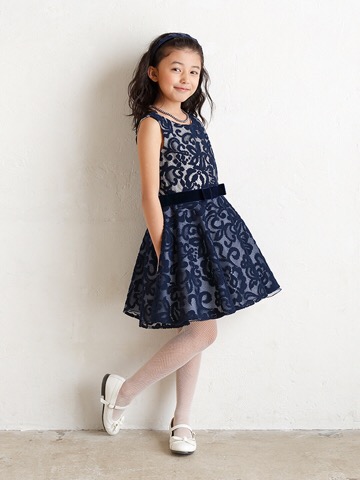 ネイビーの高級感がある上品の女の子子供レンタルドレス