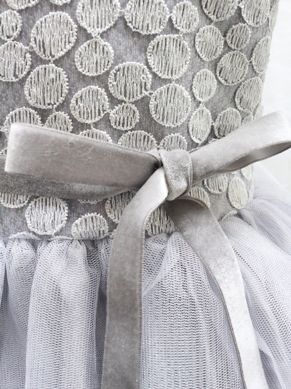 ドレス：フロントベロアリボン