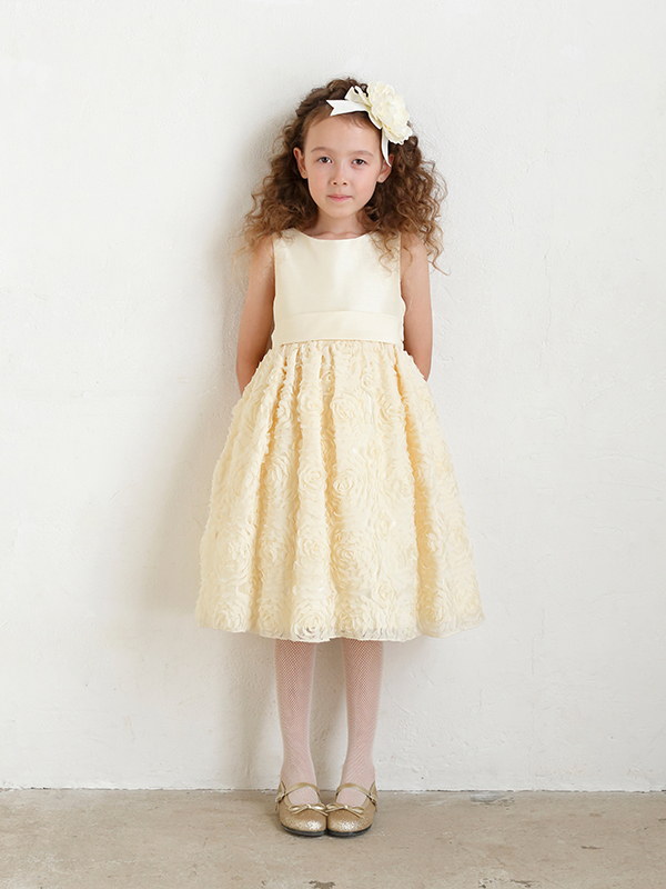 クリームイエローが優しい雰囲気のポワン120㎝とコーディネート