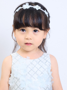 フラワーモチーフが可愛く、華やかさをプラス・・・